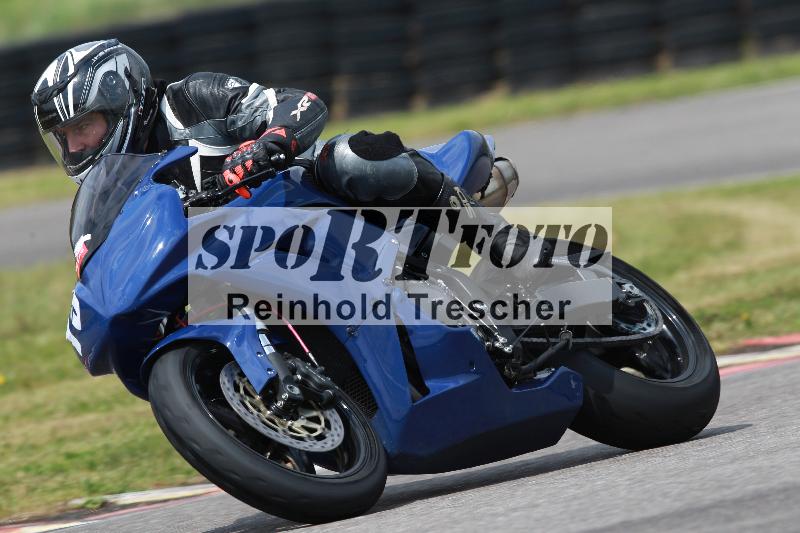 Archiv-2022/13 25.04.2022 Plüss Moto Sport ADR/Freies Fahren/15